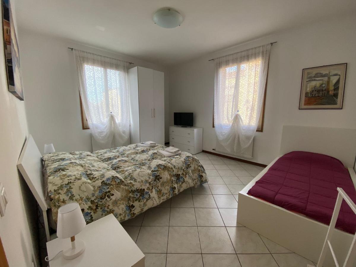 Little And Cozy Flat Near Venice Маргера Екстериор снимка