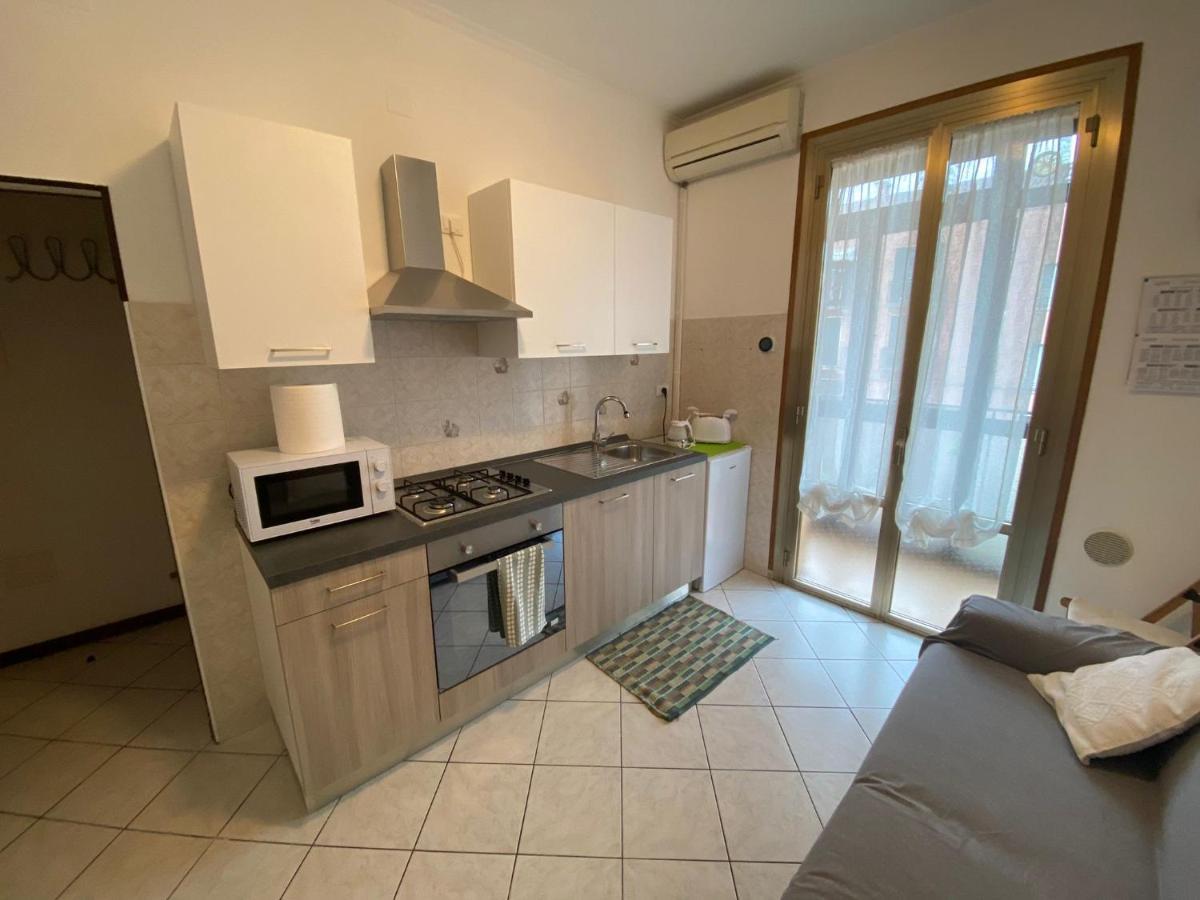 Little And Cozy Flat Near Venice Маргера Екстериор снимка