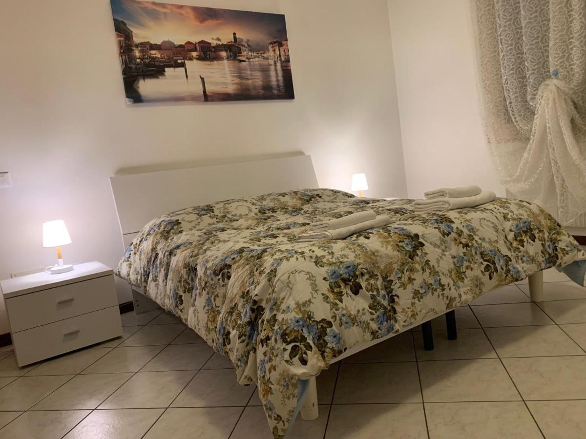 Little And Cozy Flat Near Venice Маргера Екстериор снимка